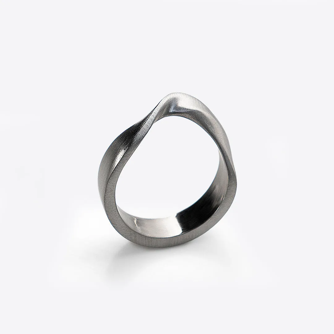 Amos Stainless Steel Ring ─ Bold