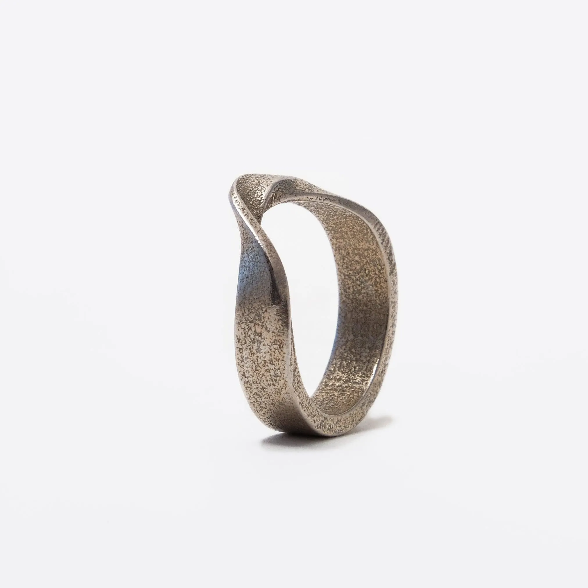 Amos Steel Ring ─ Bold