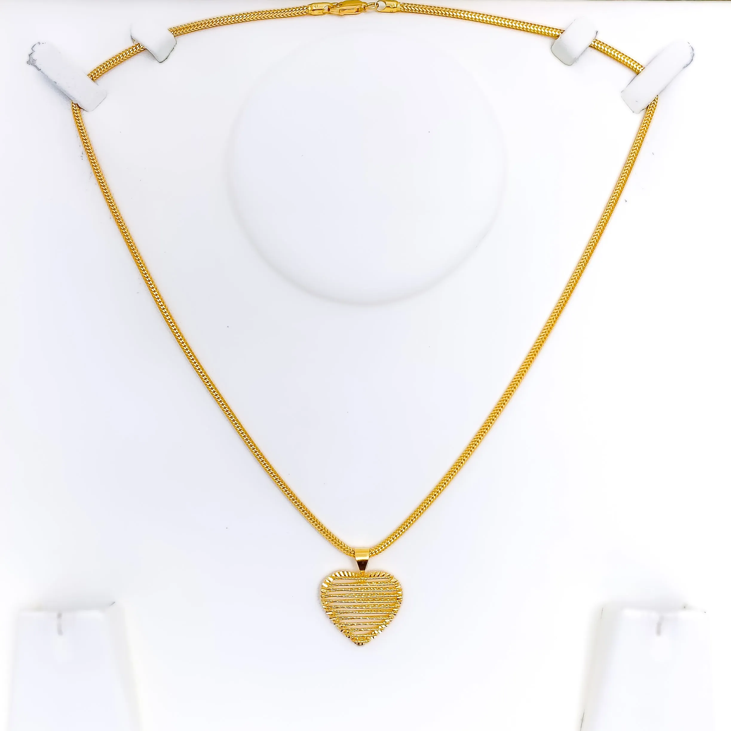 Attractive Fashionable 22k Gold Heart Pendant