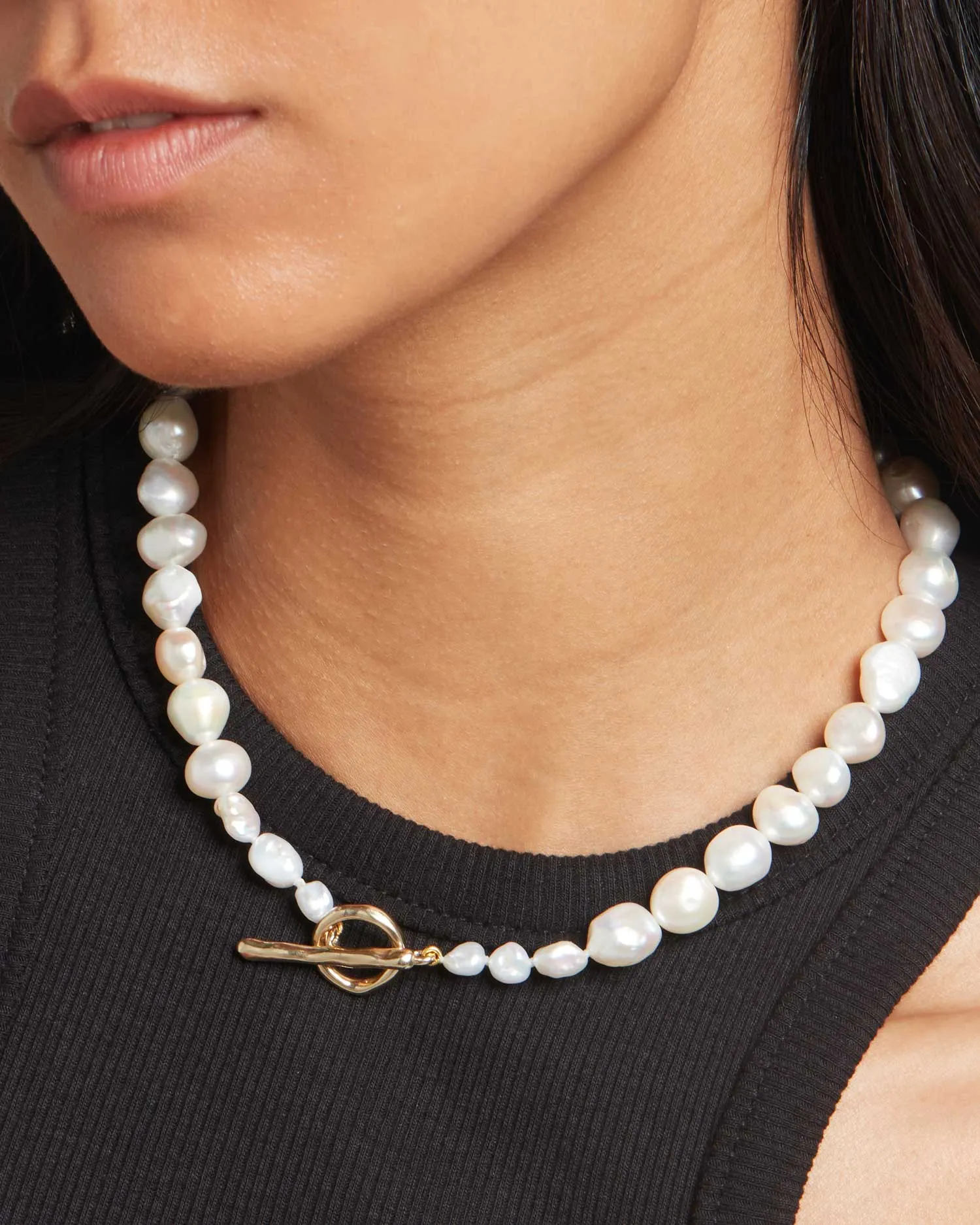 Baroque Pearl T-Bar Necklace