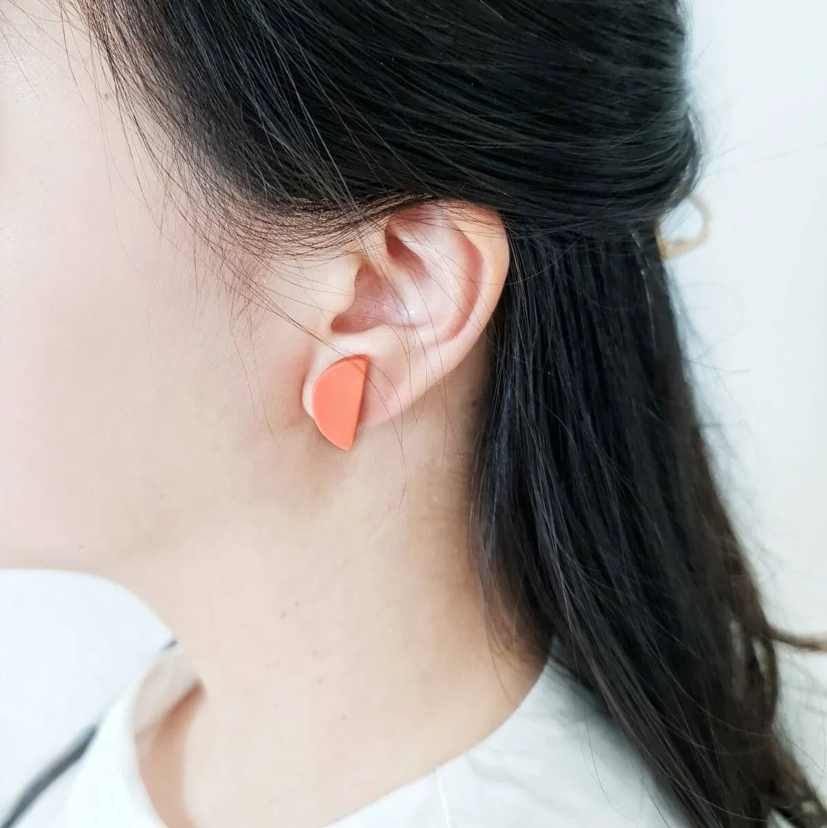 Halv Studs Pink Earrings