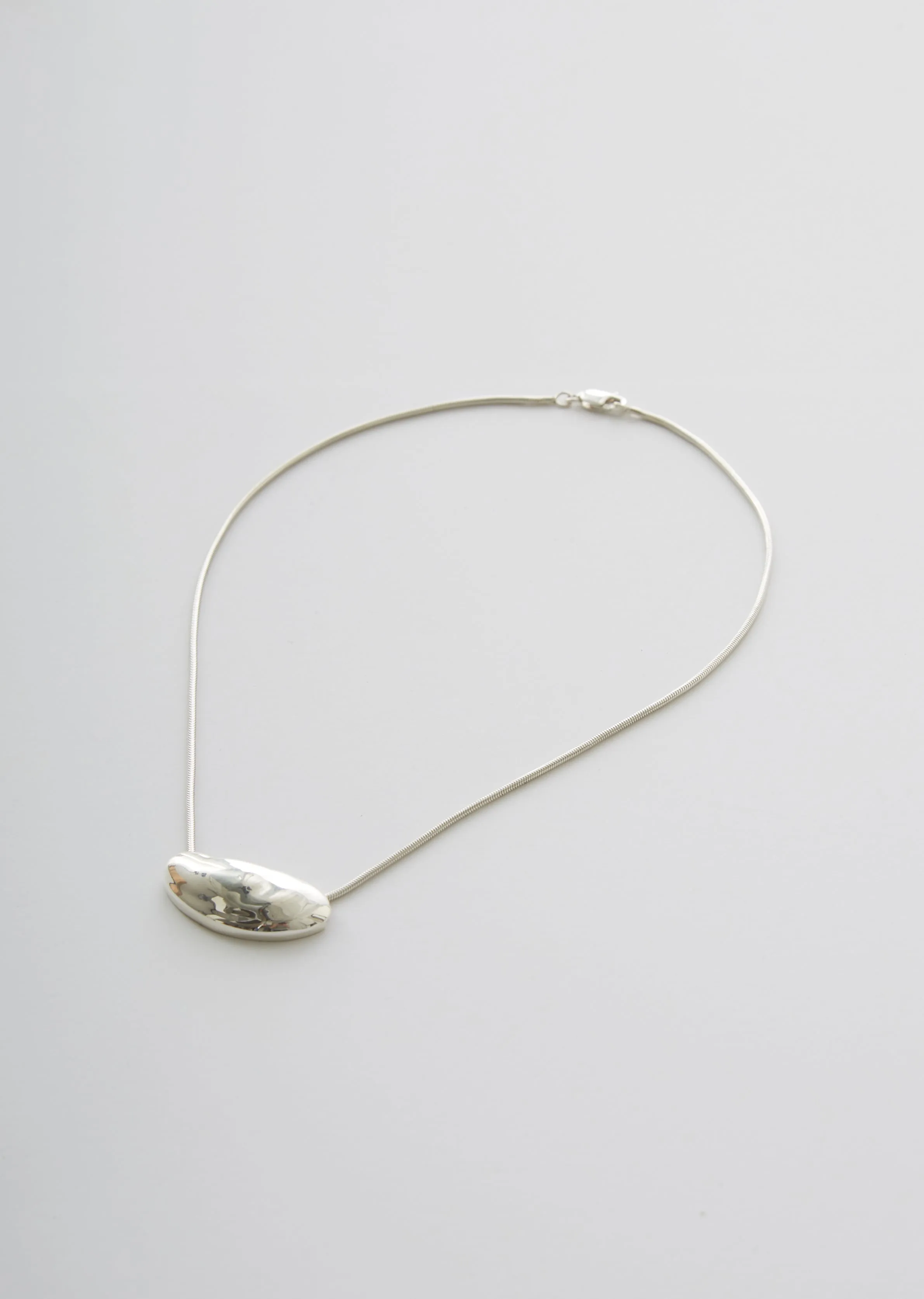 Medium Oyster Necklace