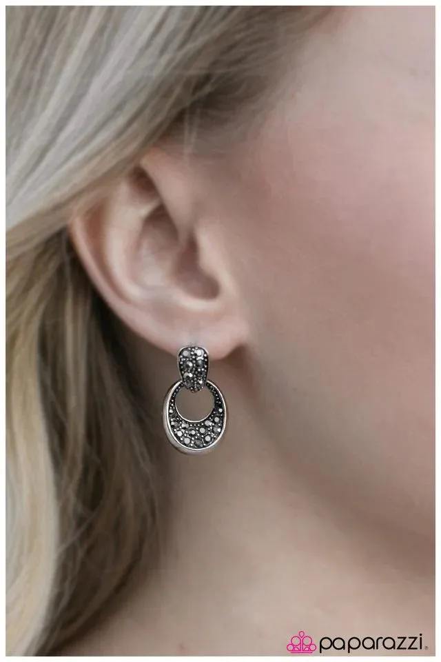 Paparazzi Earring ~ From The Small Screen - Silver