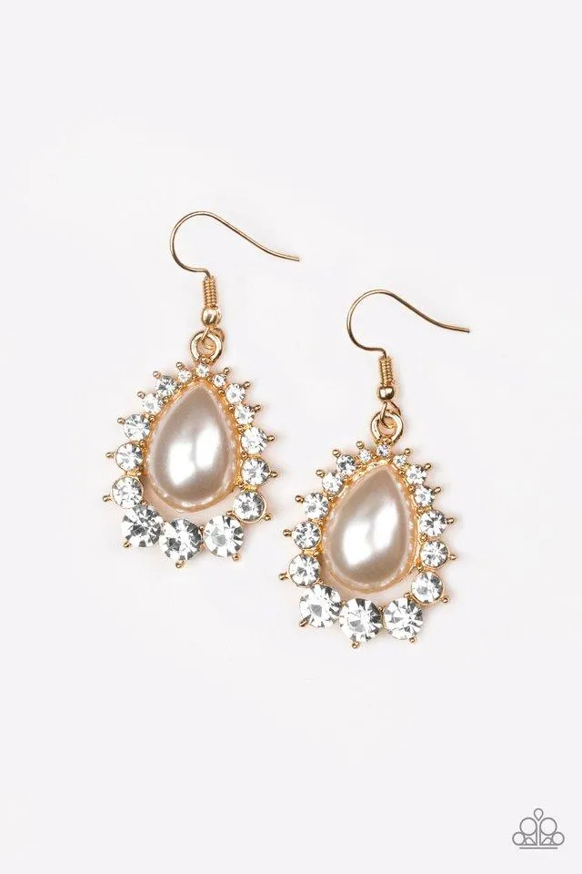 Paparazzi Earring ~ Regal Renewal - Gold