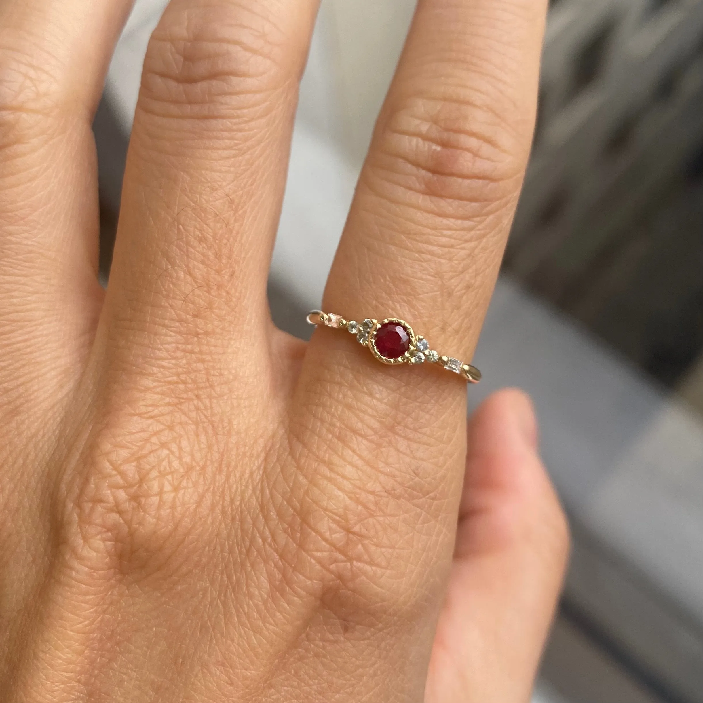 Ruby Round Poeme Ring