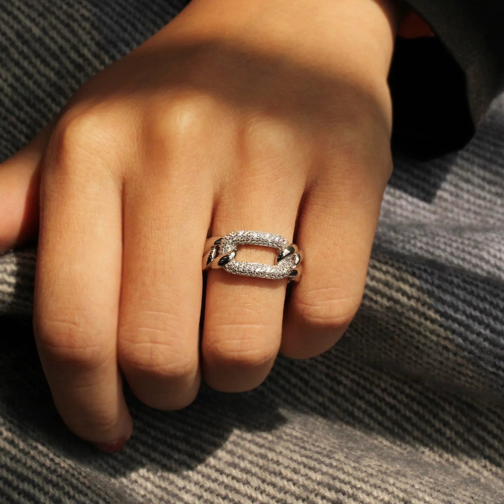 Sparkling Chain Link Statement Ring